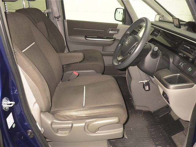 HONDA STEP WAGON 2017