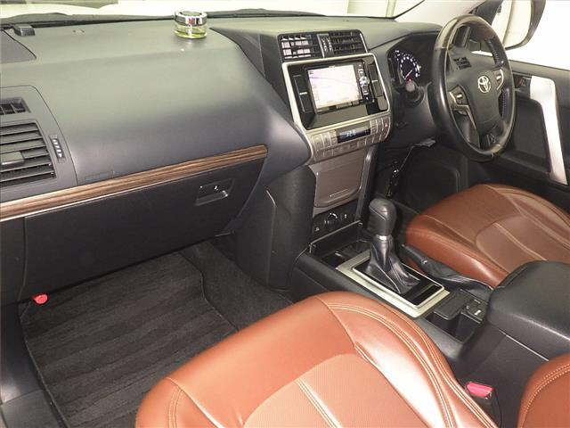 TOYOTA LAND CRUISER PRADO 2018