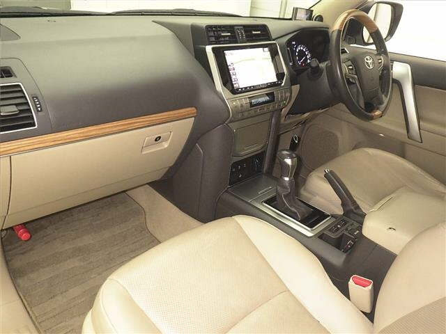 TOYOTA LAND CRUISER PRADO 2018