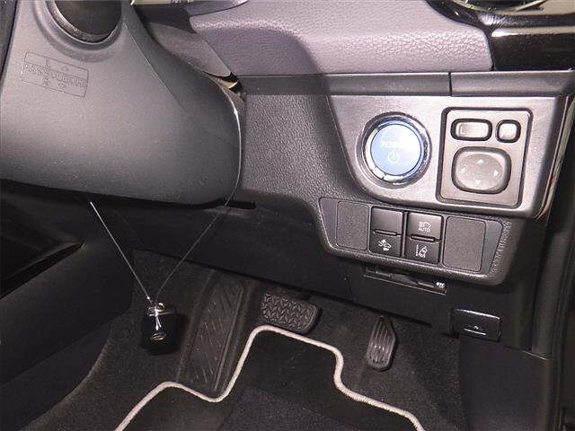 TOYOTA COROLLA AXIO 2016