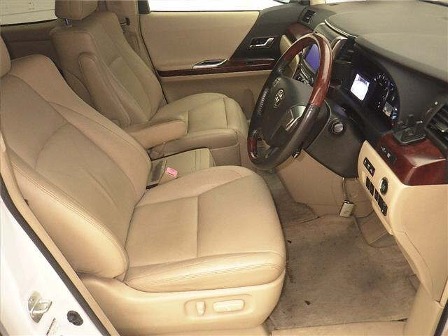 TOYOTA ALPHARD 2008