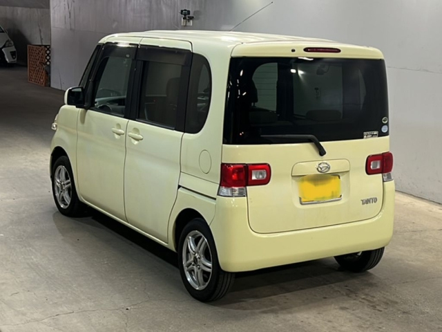 DAIHATSU TANTO 2008