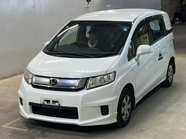 HONDA FREED 2015