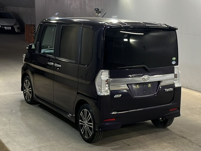 DAIHATSU TANTO 2014