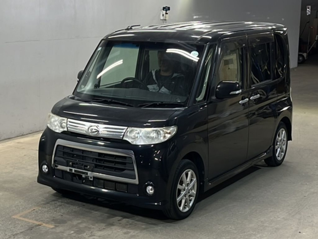 DAIHATSU TANTO 2013