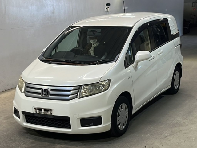 HONDA FREED 2010