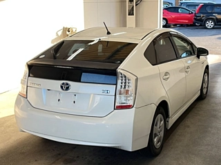 TOYOTA PRIUS 2011