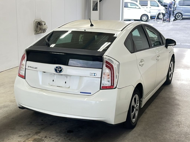TOYOTA PRIUS 2012