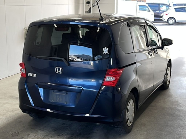 HONDA FREED 2008