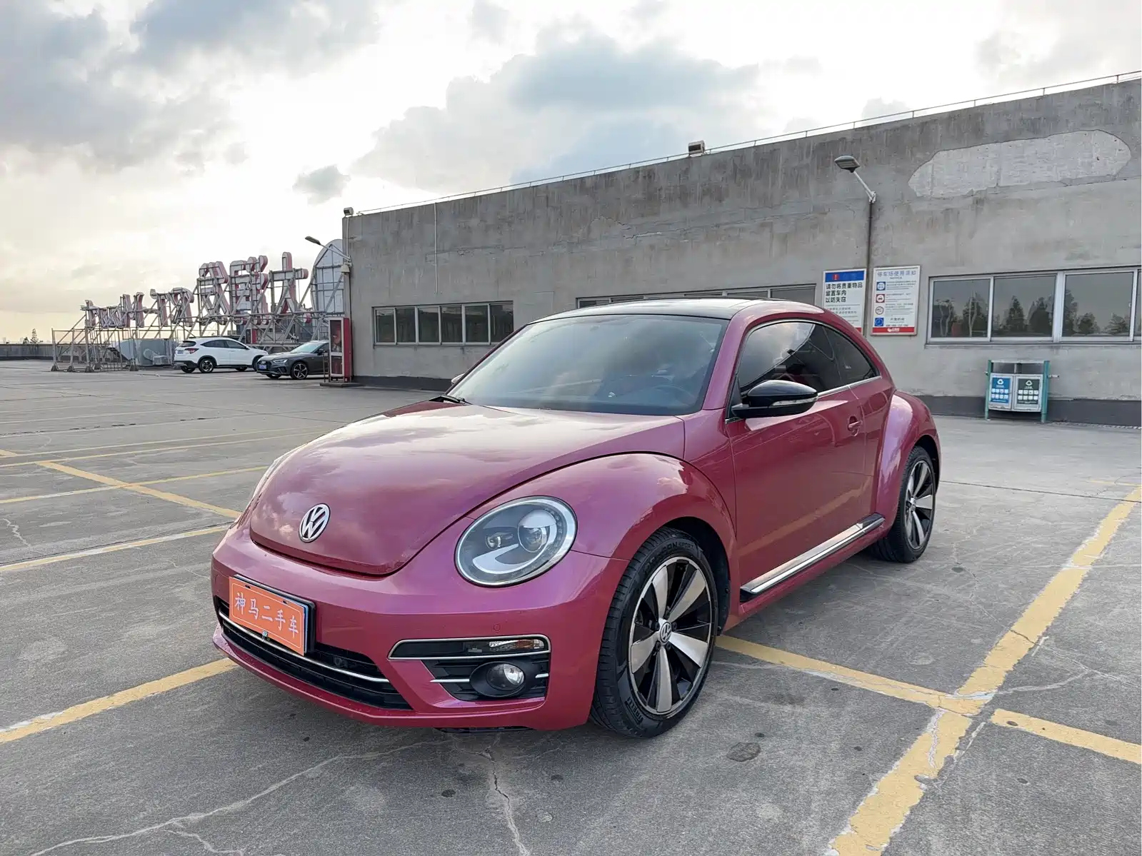 VOLKSWAGEN BEETLE 2017
