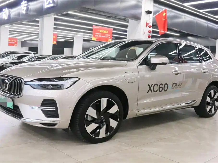 VOLVO XC60 NEW ENERGY 2024