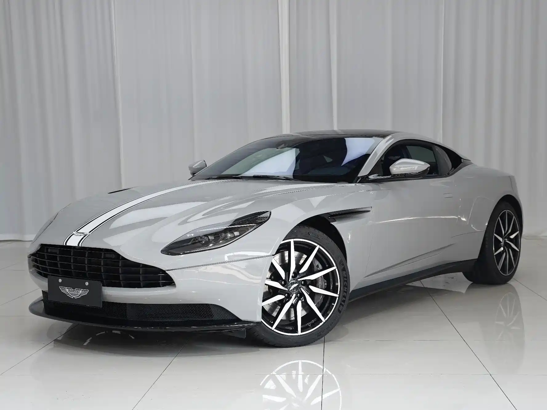 ASTON MARTIN DB11 2018