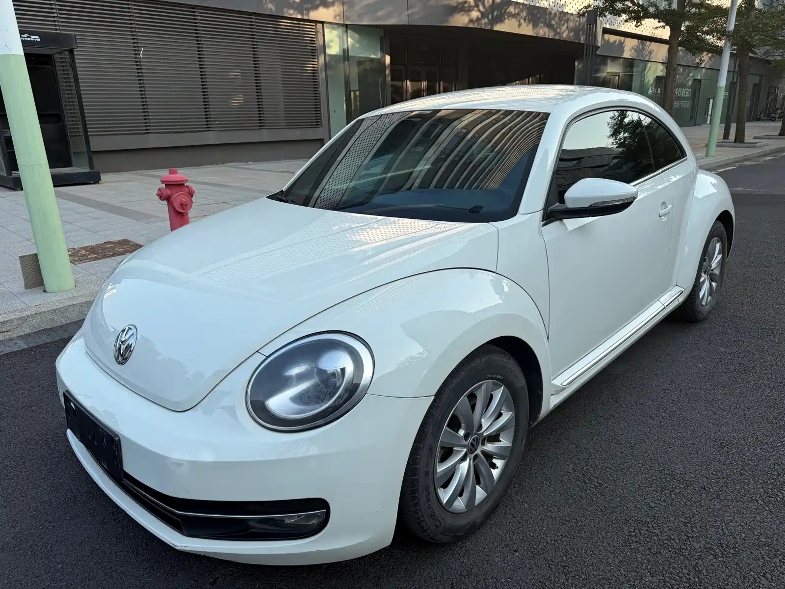 VOLKSWAGEN BEETLE 2015
