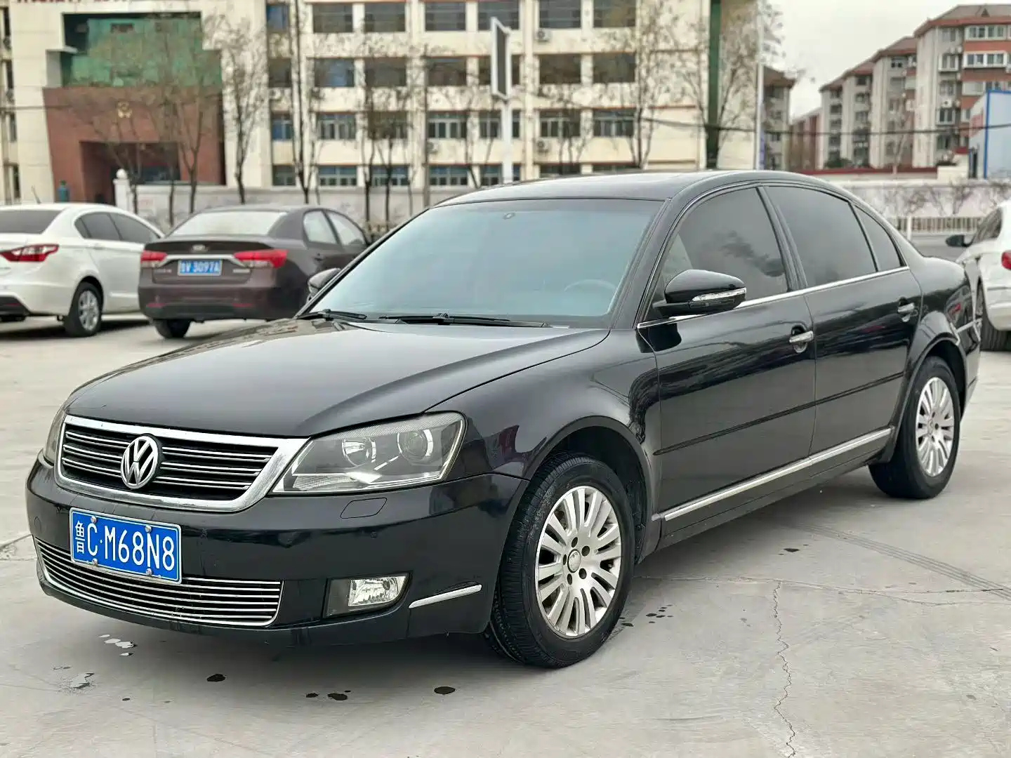 VOLKSWAGEN PASSAT LINGYU 2011