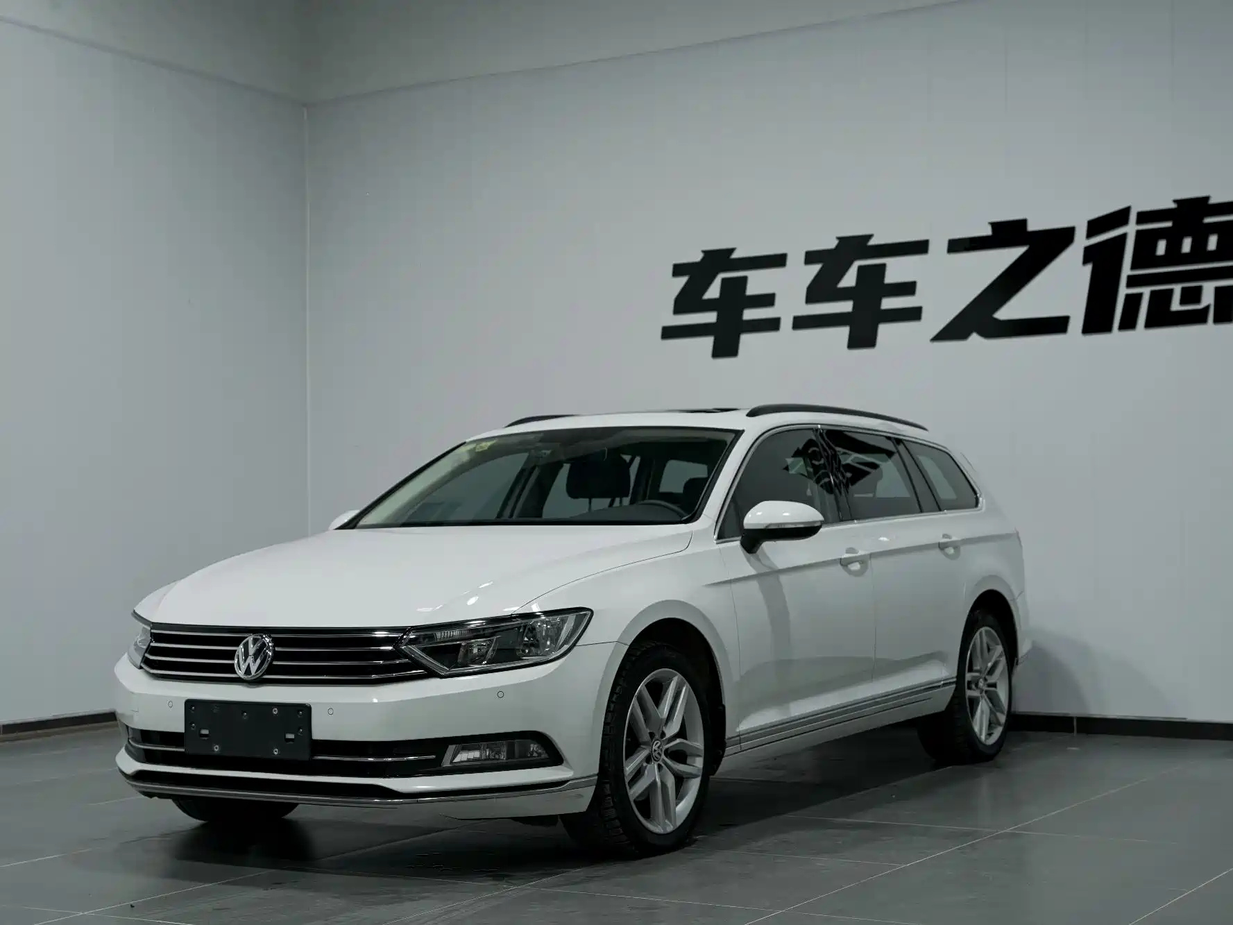 VOLKSWAGEN PASSAT VARIANT 2017