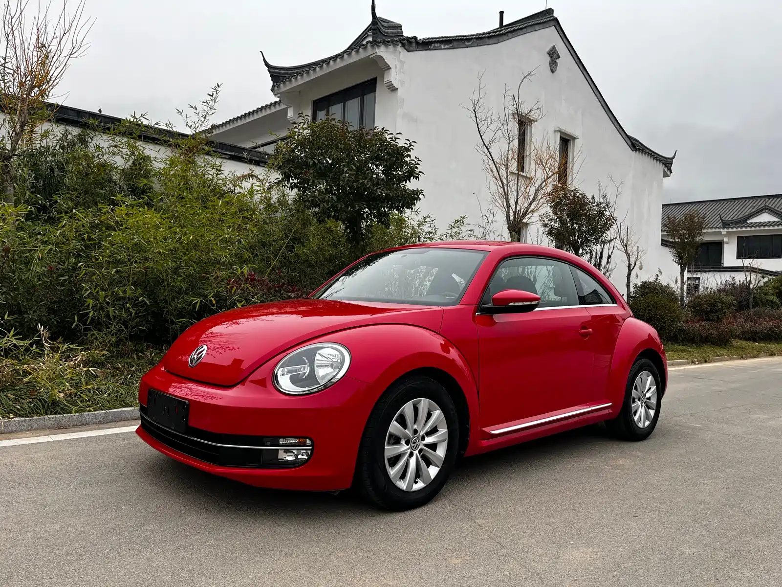 VOLKSWAGEN BEETLE 2017