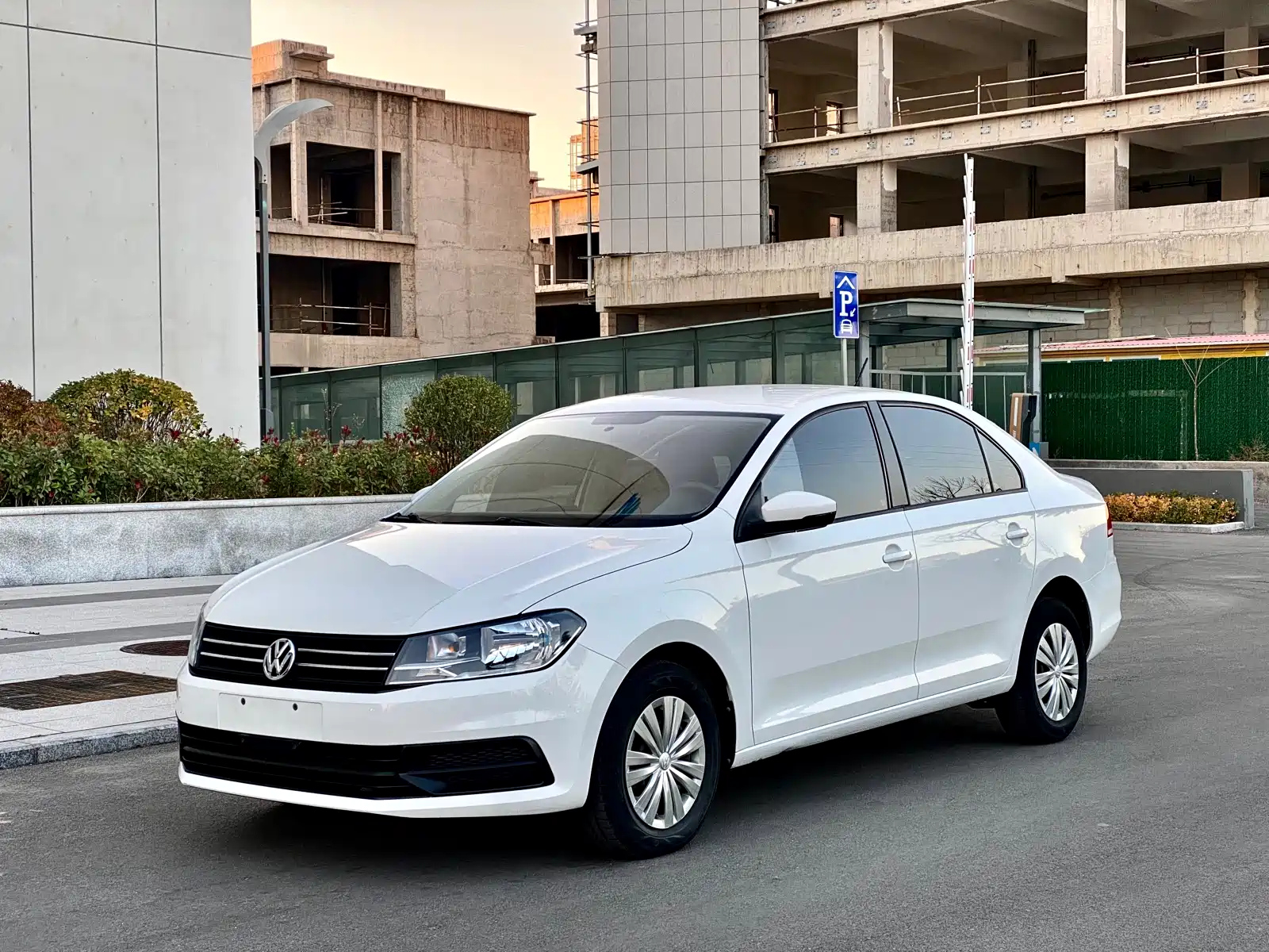 VOLKSWAGEN SANTANA 2021