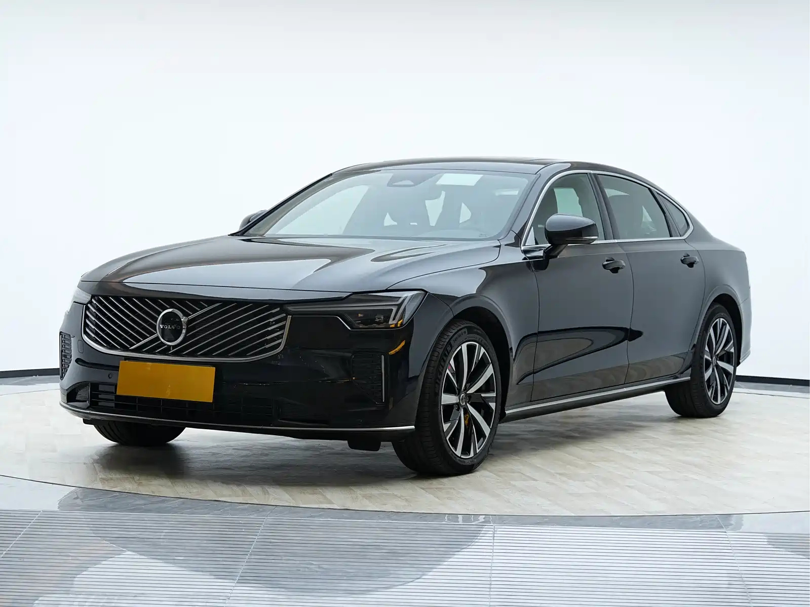 VOLVO S90 2025