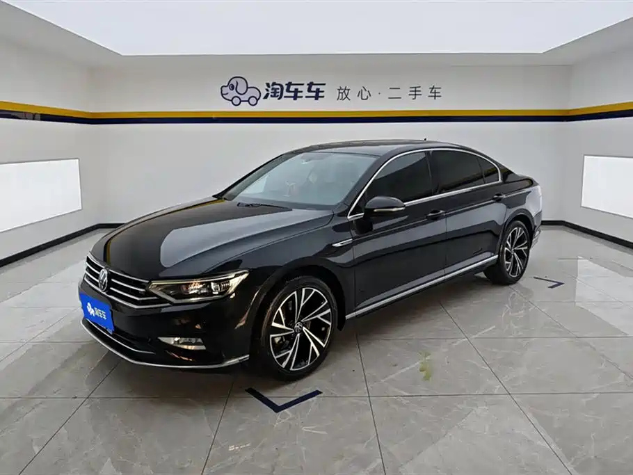 VOLKSWAGEN MAGOTAN 2022