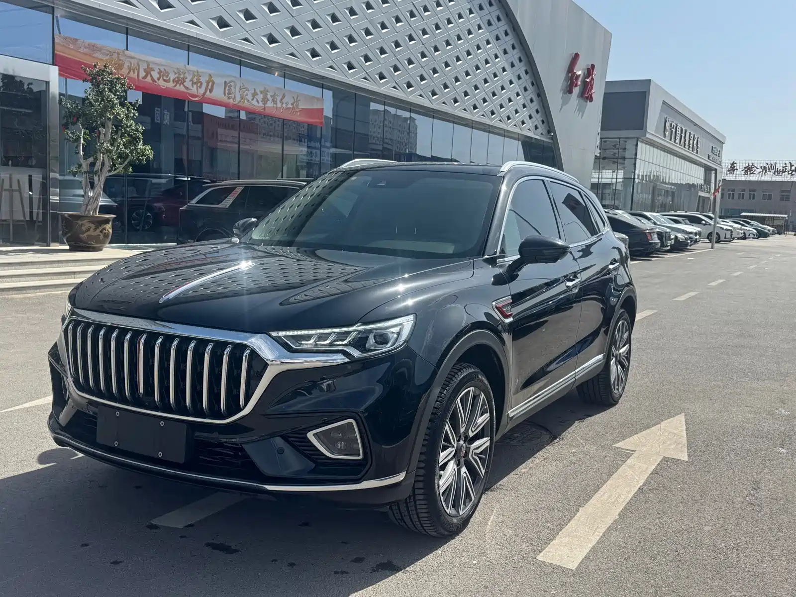 HONGQI HS5 2023