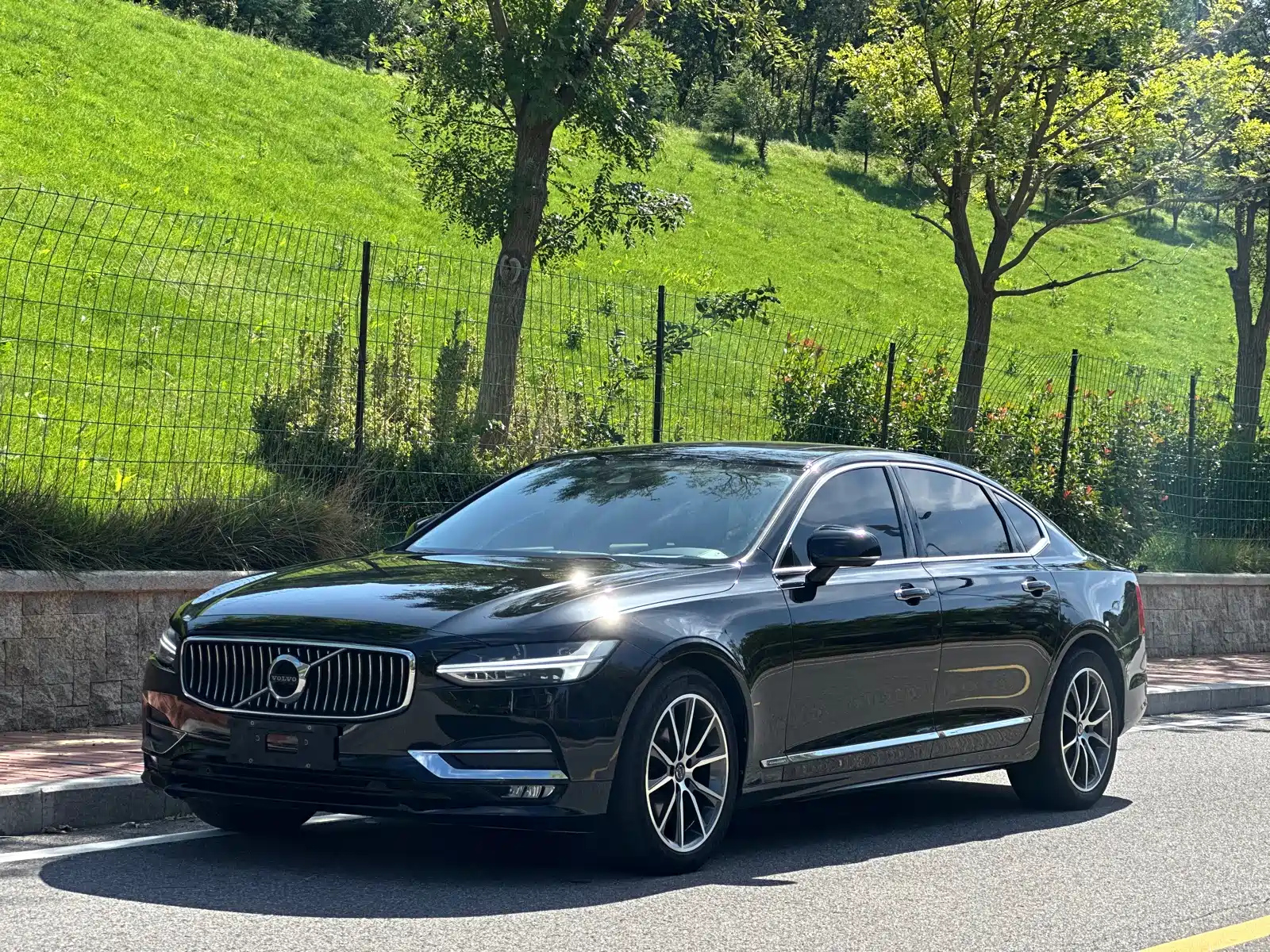 VOLVO S90 2020