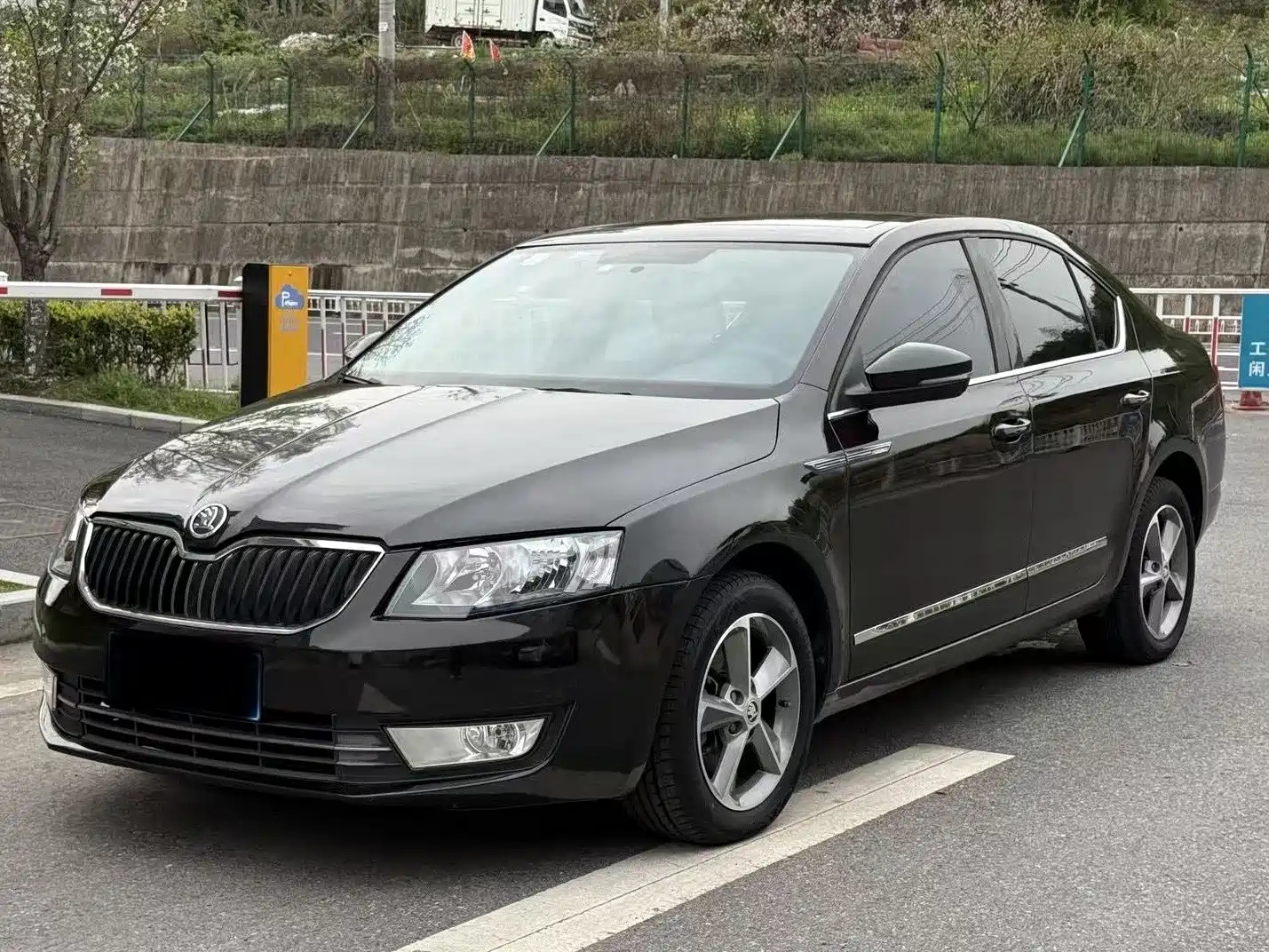 SKODA OCTAVIA 2016