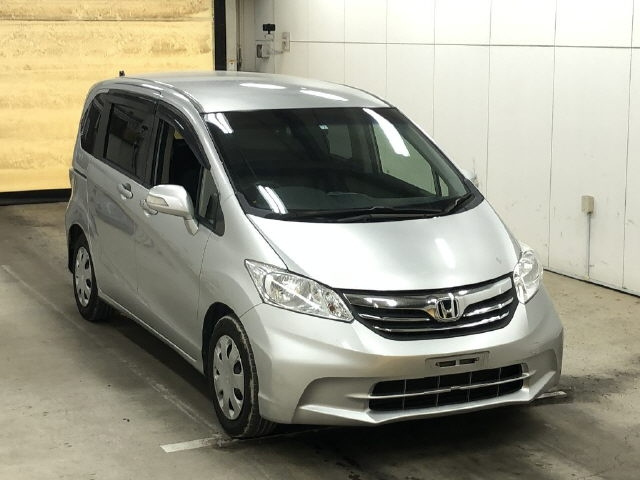 HONDA FREED 2012