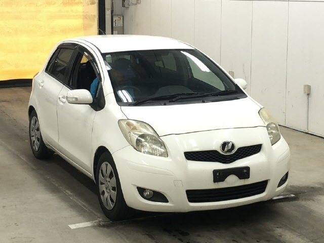 TOYOTA VITZ 2009