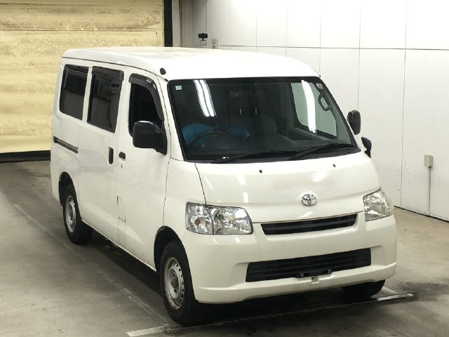 TOYOTA TOWN ACE VAN