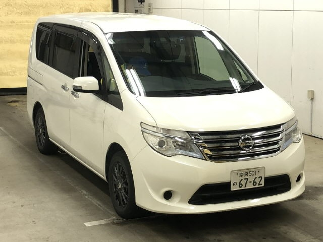 NISSAN SERENA 2015