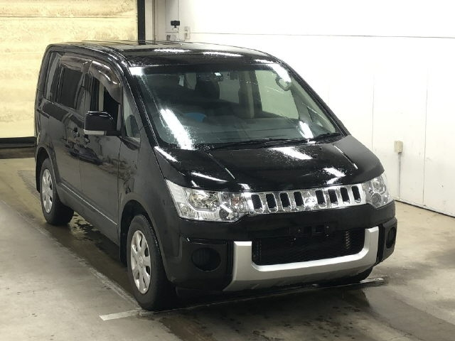 MITSUBISHI DELICA D5 2016