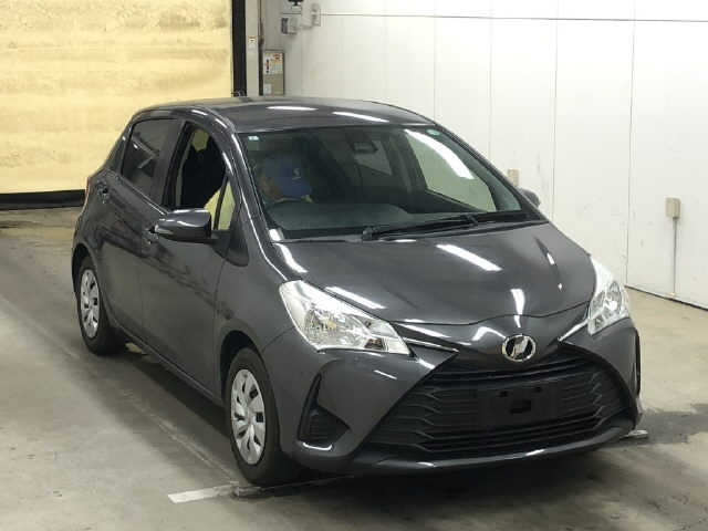 TOYOTA VITZ 2019