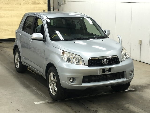 TOYOTA RUSH 2016