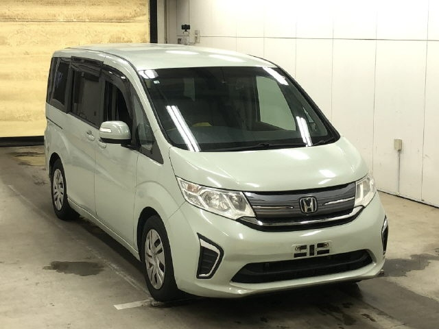 HONDA STEP WAGON 2016