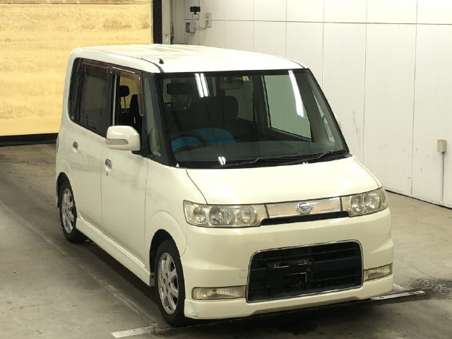 DAIHATSU TANTO 2006