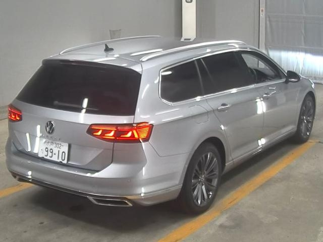 VOLKSWAGEN PASSAT VARIANT 2021