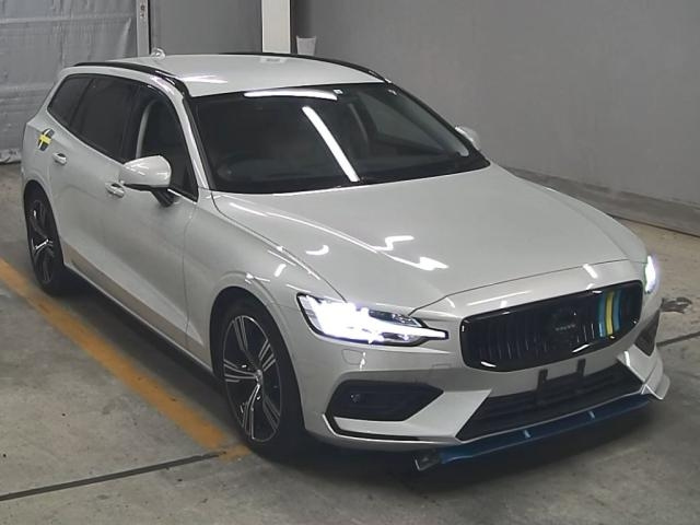 VOLVO V60 2020