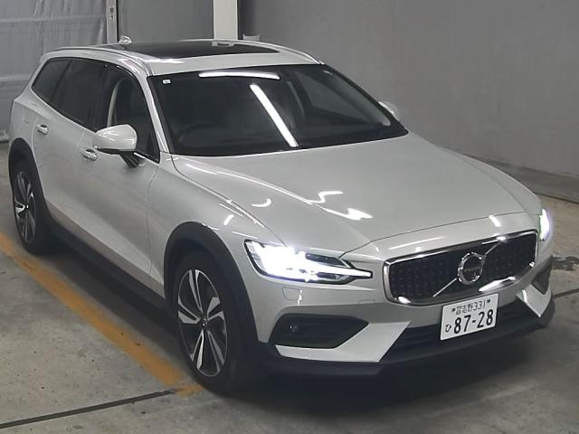 VOLVO V60 2021