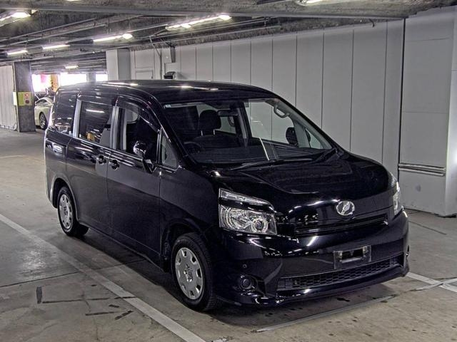 TOYOTA VOXY 2008
