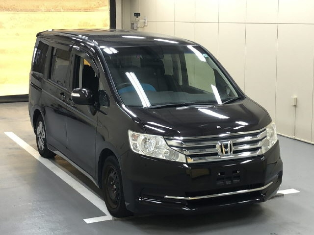 HONDA STEP WAGON 2013