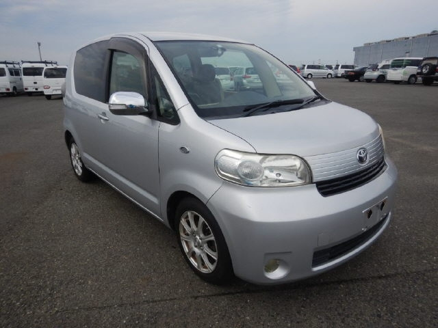 TOYOTA PORTE 2006