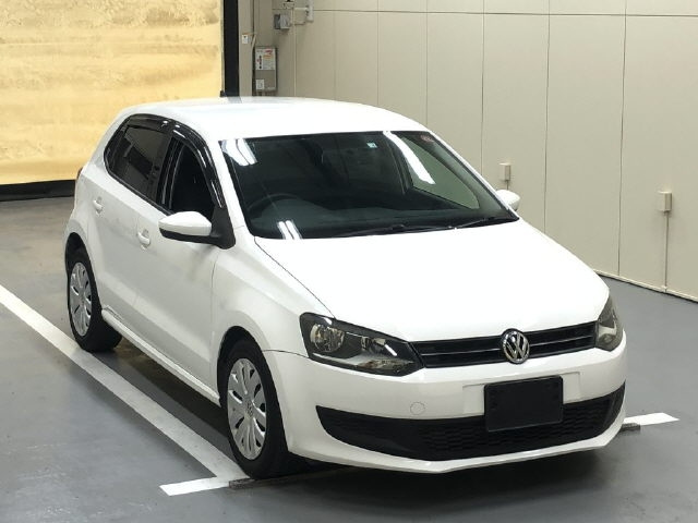 VOLKSWAGEN POLO 2010