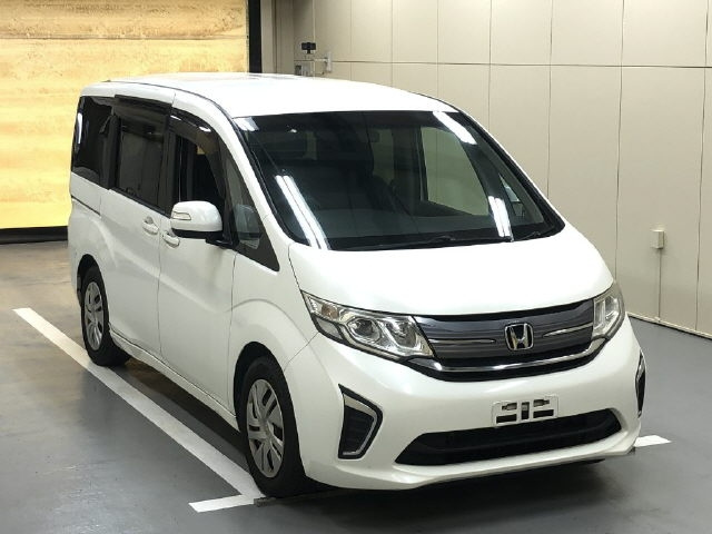 HONDA STEP WAGON 2015