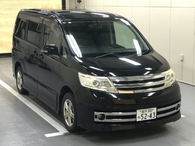NISSAN SERENA