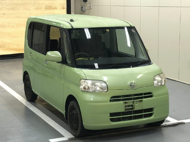 DAIHATSU TANTO 2012