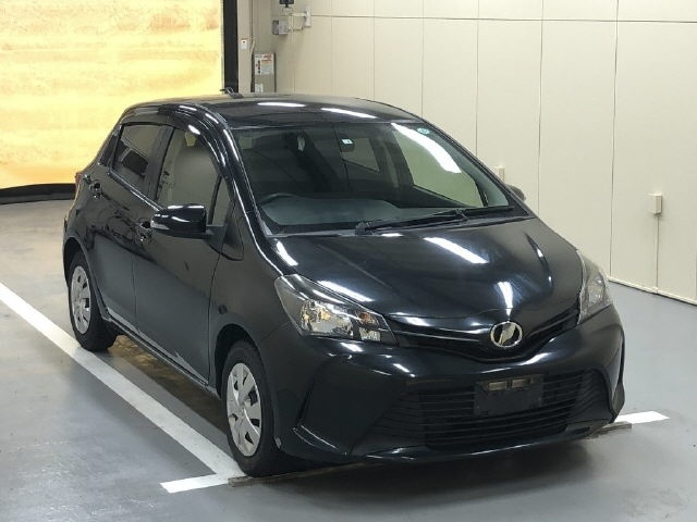 TOYOTA VITZ 2016
