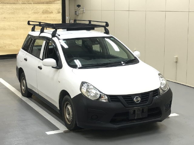 NISSAN AD 2019