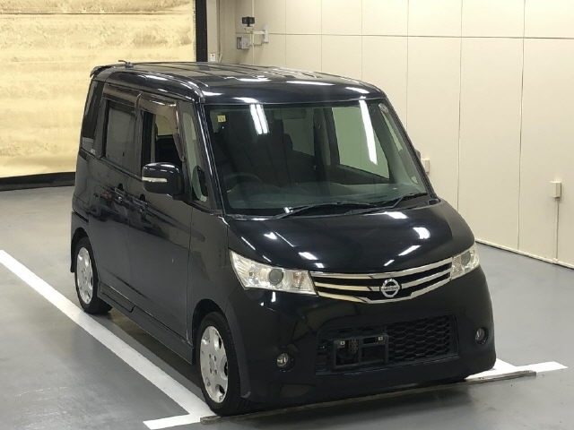 NISSAN ROOX 2010