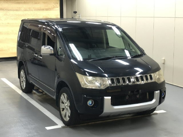 MITSUBISHI DELICA D5 2008
