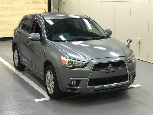 MITSUBISHI RVR